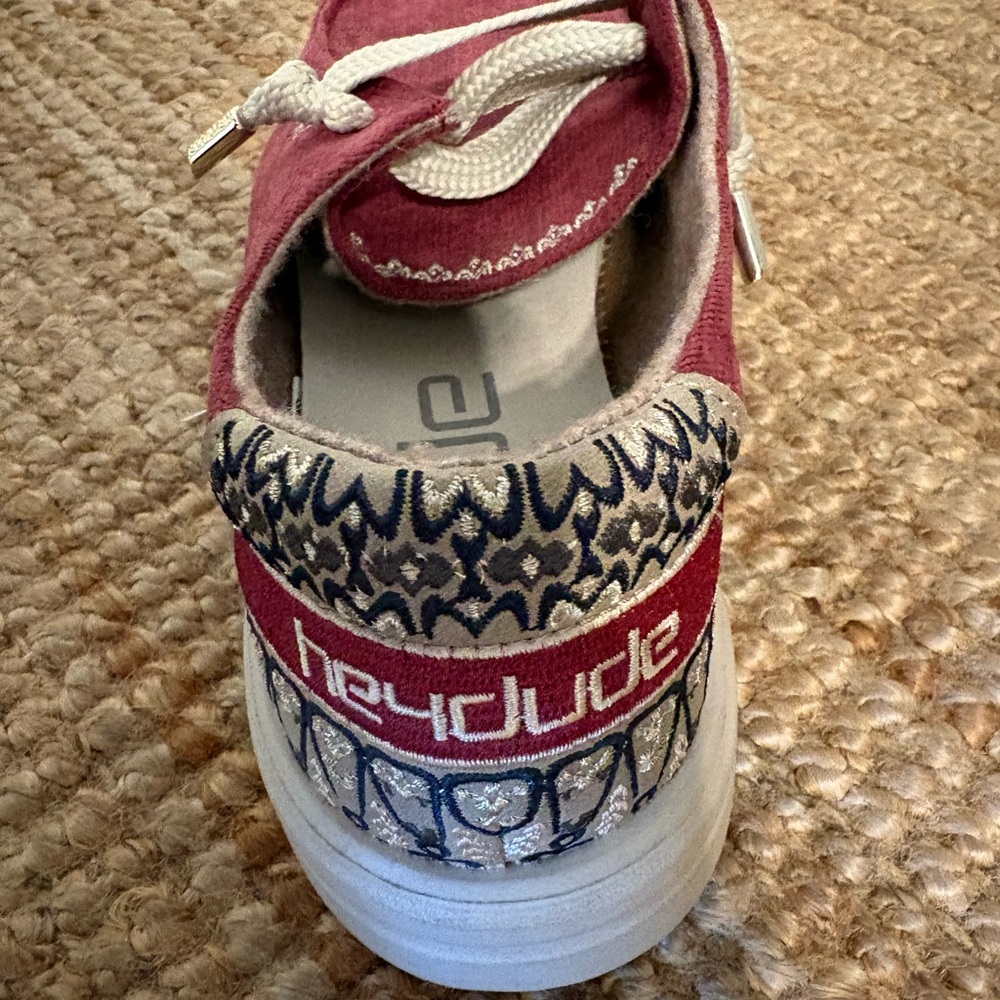 Hey Dude Wendy Rise Flora Burgundy